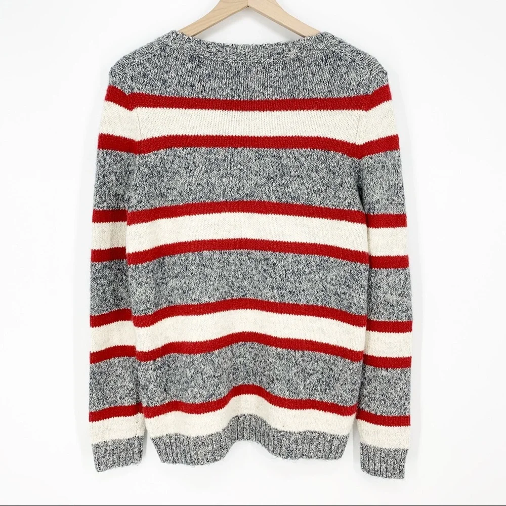 Tommy Hilfiger Striped V-neck Sweater M Americana Coastal Grandma Nautical‎ Fall